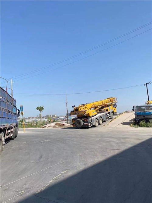 淮北市25吨吊车的租赁价格大概是多少？